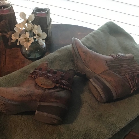 Circle G Harness Ankle Boots 7.5 - Picture 5 of 10